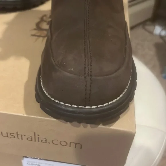 UGG Cove Ankle Boots - Picture 11 of 12